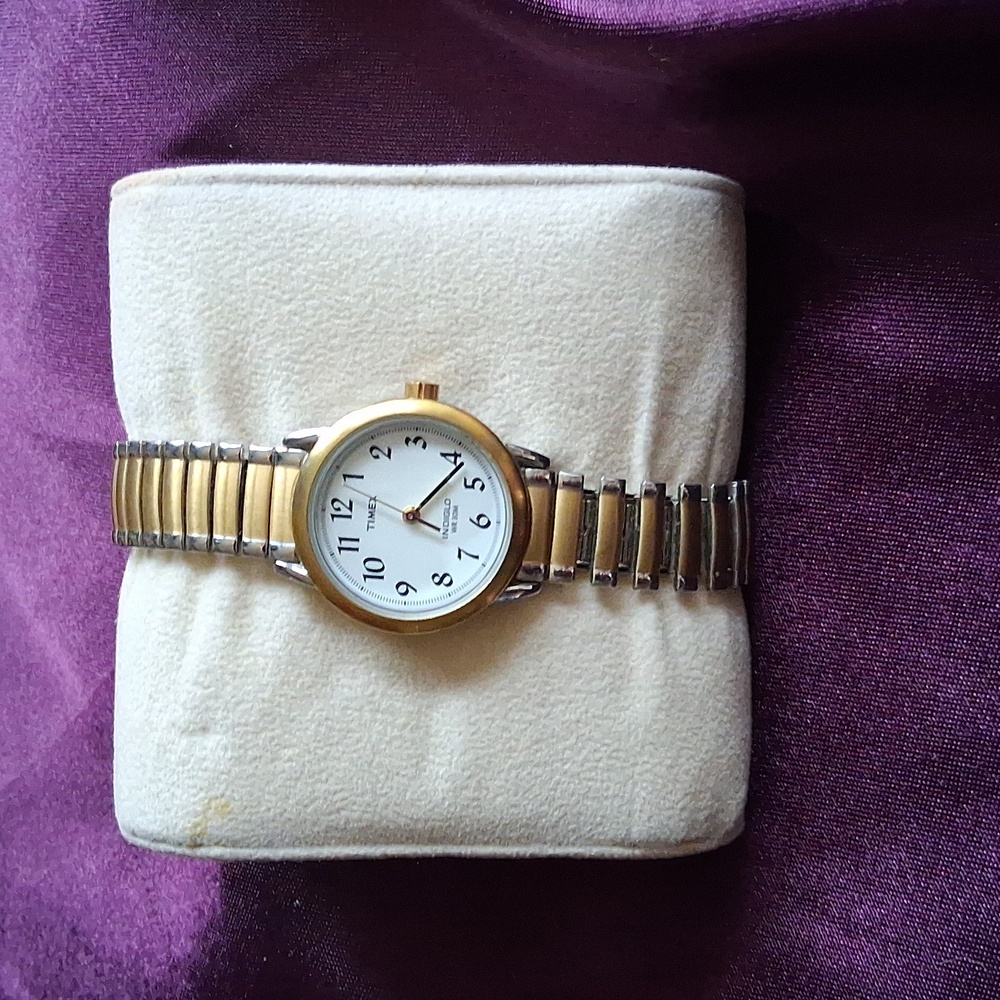 Timex Easy Reader Indiglo Silver/Goldtone Women's Watch